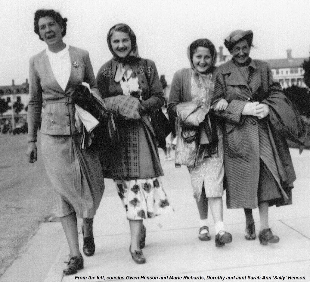 Old Ilkeston » Dorothy Haywood and her parents